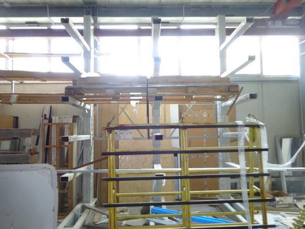 2#3505 Scaffalature e tavoli da lavoro in vendita - foto 1