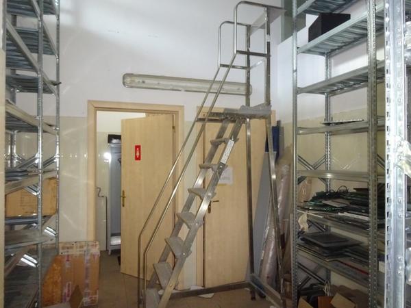 2#3505 Scaffalature e tavoli da lavoro in vendita - foto 17