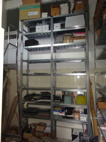 2#3505 Scaffalature e tavoli da lavoro in vendita - foto 18