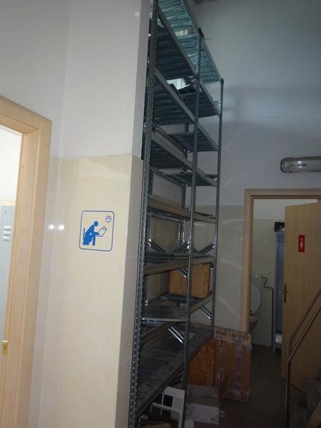 2#3505 Scaffalature e tavoli da lavoro in vendita - foto 20