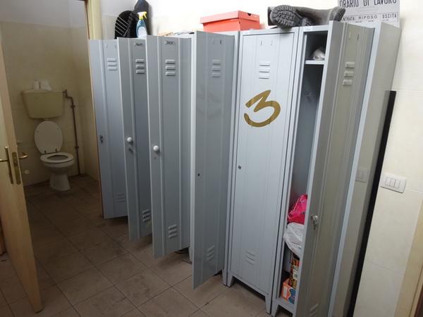 2#3505 Scaffalature e tavoli da lavoro in vendita - foto 22