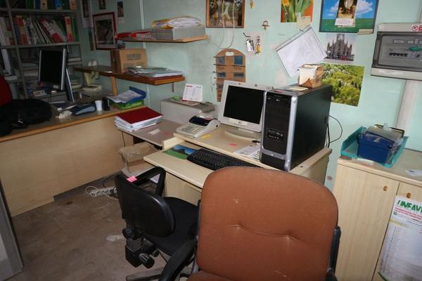 1#3515 Arredamento ufficio e attrezzatura elettronica in vendita - foto 2