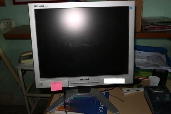 1#3515 Arredamento ufficio e attrezzatura elettronica in vendita - foto 4