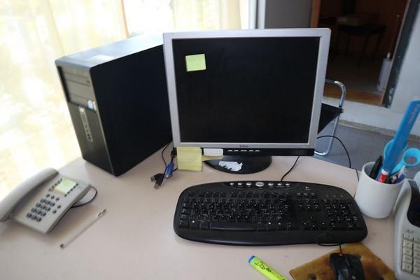 1#3515 Arredamento ufficio e attrezzatura elettronica in vendita - foto 24