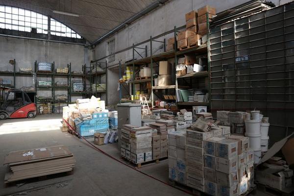 72#3515 Scaffalature metalliche e attrezzatura edile in vendita - foto 1