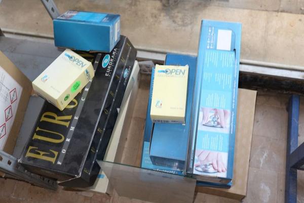 72#3515 Scaffalature metalliche e attrezzatura edile in vendita - foto 14