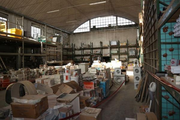 72#3515 Scaffalature metalliche e attrezzatura edile in vendita - foto 37