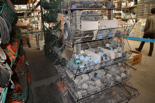 72#3515 Scaffalature metalliche e attrezzatura edile in vendita - foto 50