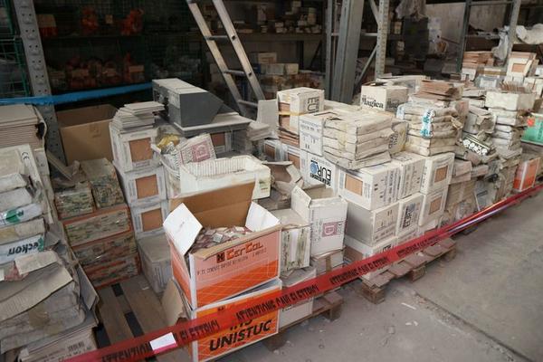 72#3515 Scaffalature metalliche e attrezzatura edile in vendita - foto 59