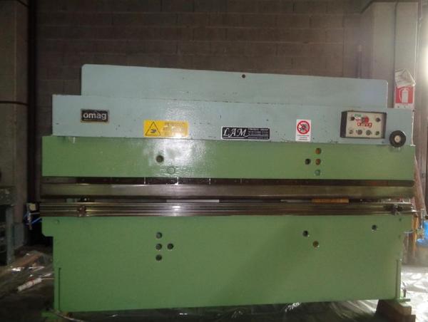 20#3528 Pressa piegatrice idraulica Omag 3000x25 in vendita - foto 1