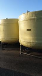 N.2 cisterne in vetroresina con telaio inox - Lotto 24 (Asta 3529)