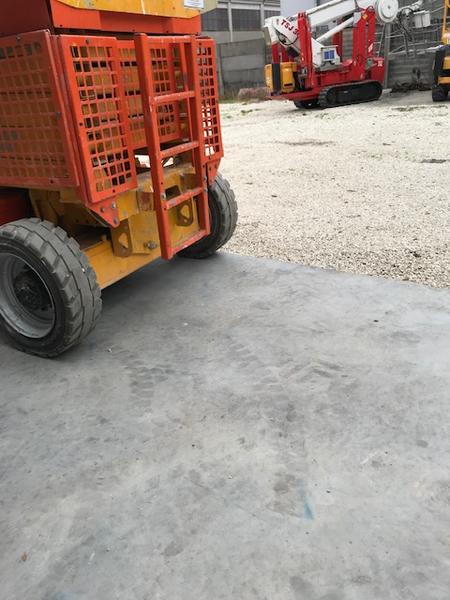 1#3532 Piattaforma aerea verticale JLG 4069LE in vendita - foto 3