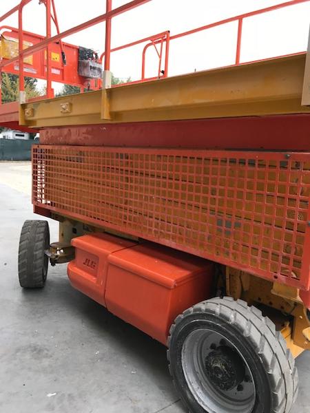1#3532 Piattaforma aerea verticale JLG 4069LE in vendita - foto 4