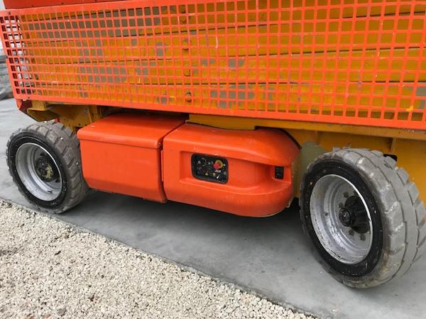 1#3532 Piattaforma aerea verticale JLG 4069LE in vendita - foto 7