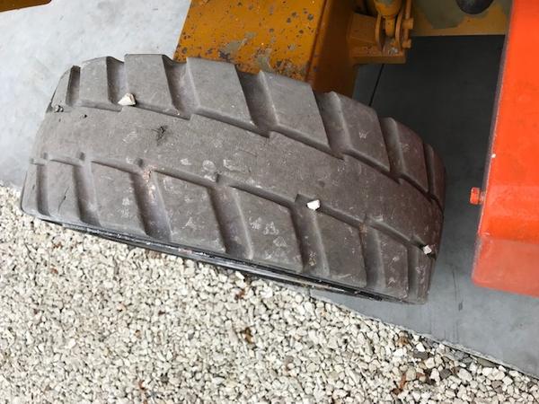 1#3532 Piattaforma aerea verticale JLG 4069LE in vendita - foto 11