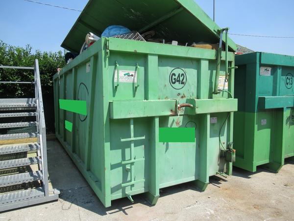 Riciclaggio plastica in vendita