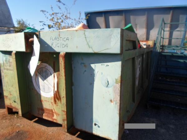 Riciclaggio plastica in vendita