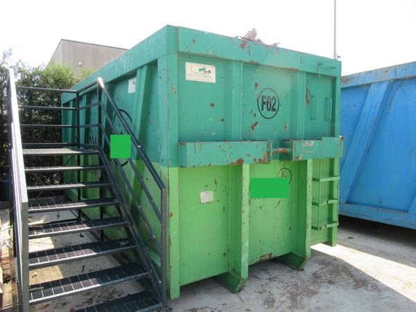 Riciclaggio plastica in vendita