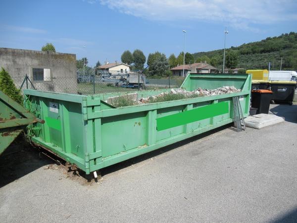 Riciclaggio plastica in vendita