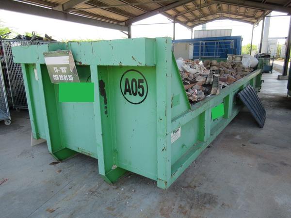 Riciclaggio plastica in vendita