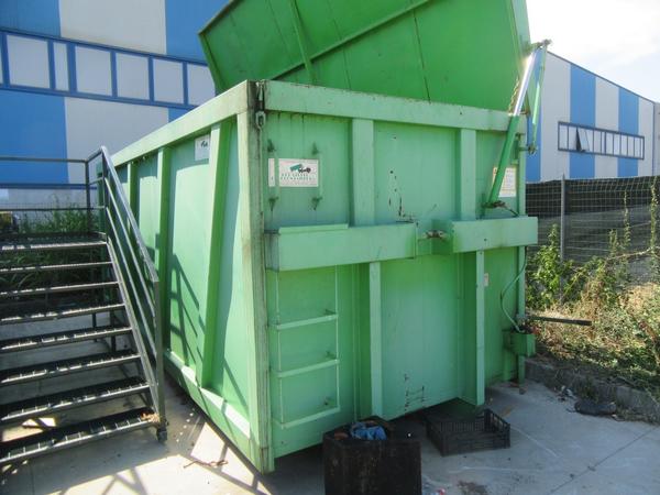 Riciclaggio plastica in vendita