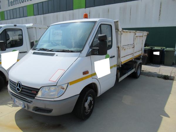 34#3561 Autocompattatore Daimler Chrysler in vendita - foto 1
