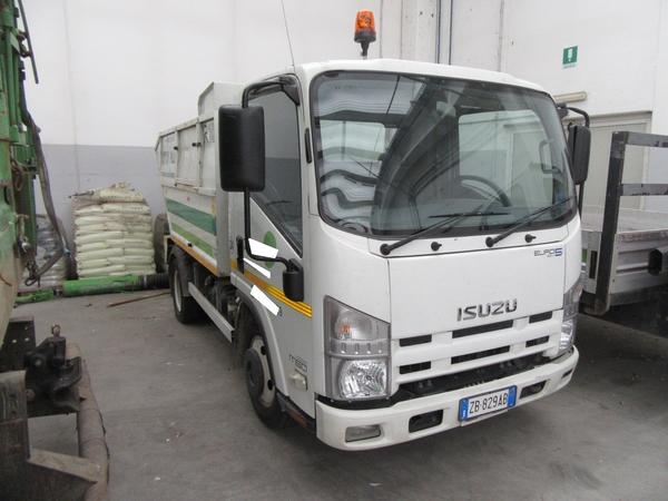 53#3561 Autocompattatore Isuzu M 50 Evolution in vendita - foto 1