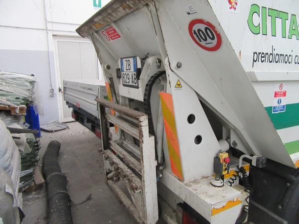 53#3561 Autocompattatore Isuzu M 50 Evolution in vendita - foto 5