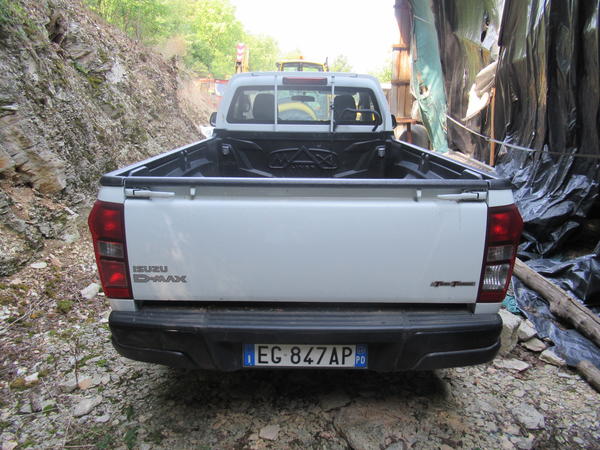 12#3562 Autocarro Isuzu Pikup in vendita - foto 5