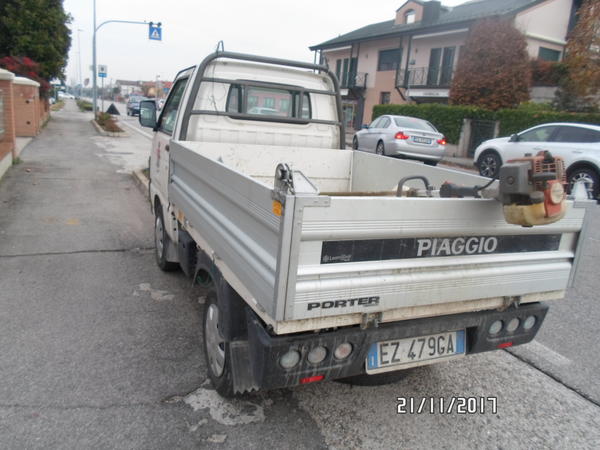 22#3562 Autocarro Piaggio Porter Tipper in vendita - foto 2
