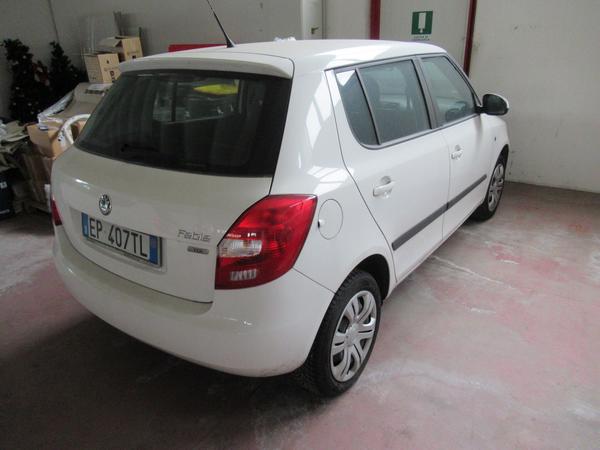 5#3562 Autocarro Skoda Fabia in vendita - foto 3