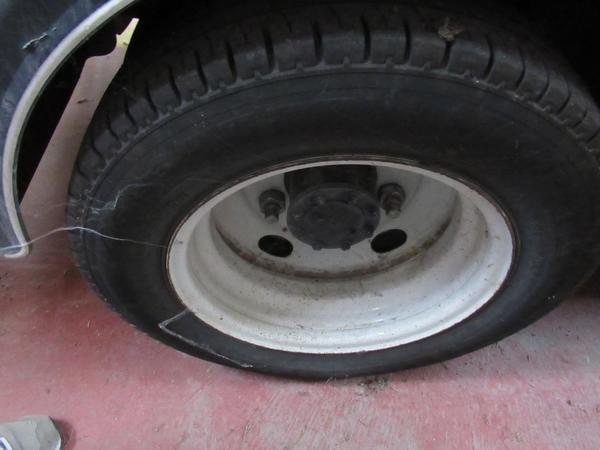 56#3562 Autocarro Isuzu NKR 35 Y07 in vendita - foto 5