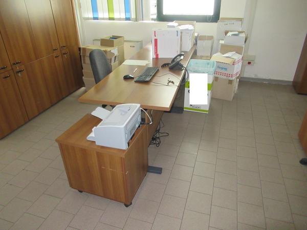 1001#3563 Arredi ufficio e attrezzature elettroniche in vendita - foto 14
