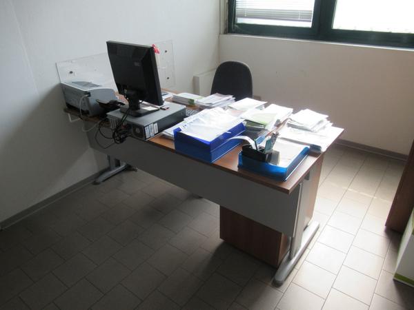 1001#3563 Arredi ufficio e attrezzature elettroniche in vendita - foto 20