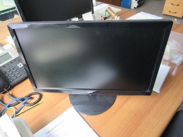 1001#3563 Arredi ufficio e attrezzature elettroniche in vendita - foto 44