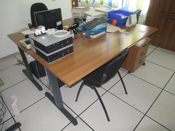 1002#3563 Arredi ufficio e attrezzature elettroniche in vendita - foto 3