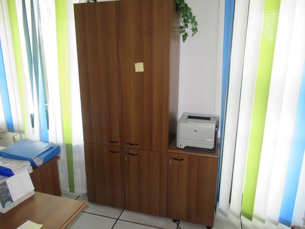 1002#3563 Arredi ufficio e attrezzature elettroniche in vendita - foto 4
