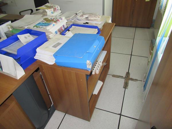 1002#3563 Arredi ufficio e attrezzature elettroniche in vendita - foto 5