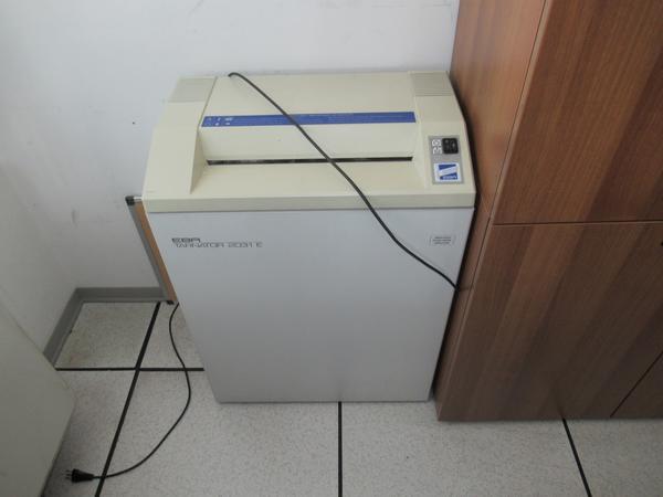 1002#3563 Arredi ufficio e attrezzature elettroniche in vendita - foto 8
