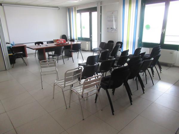 1002#3563 Arredi ufficio e attrezzature elettroniche in vendita - foto 11