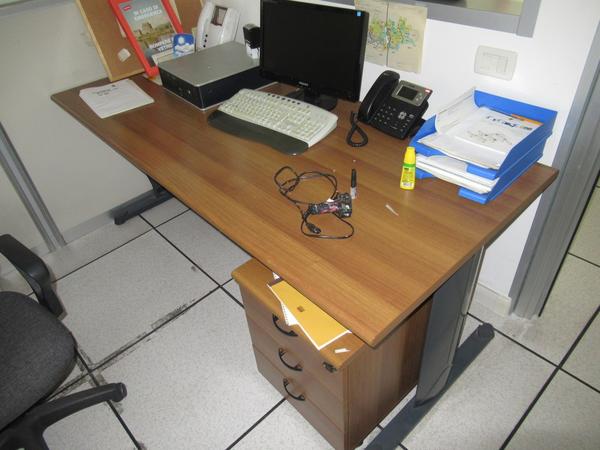 1002#3563 Arredi ufficio e attrezzature elettroniche in vendita - foto 18