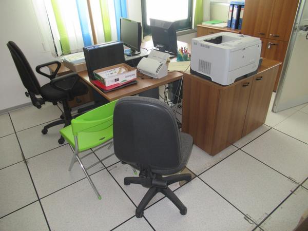 1002#3563 Arredi ufficio e attrezzature elettroniche in vendita - foto 19