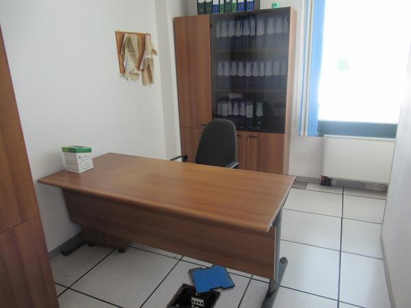 1002#3563 Arredi ufficio e attrezzature elettroniche in vendita - foto 47