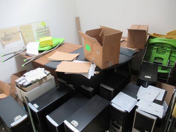 1002#3563 Arredi ufficio e attrezzature elettroniche in vendita - foto 69