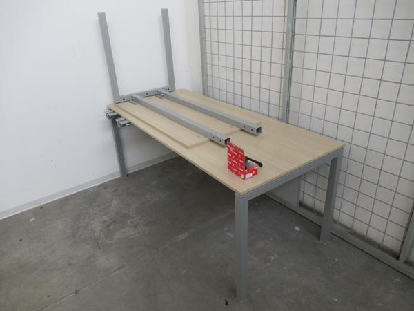 1004#3563 Scaffalature metalliche e attrezzzature elettroniche in vendita - foto 4