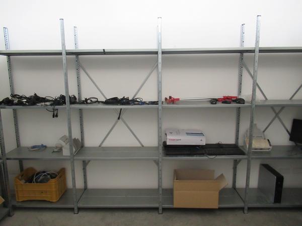 1004#3563 Scaffalature metalliche e attrezzzature elettroniche in vendita - foto 22