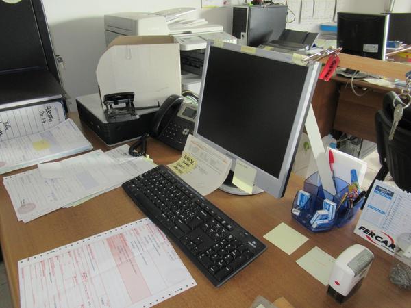 1006#3563 Arredi ufficio e attrezzature elettroniche in vendita - foto 5