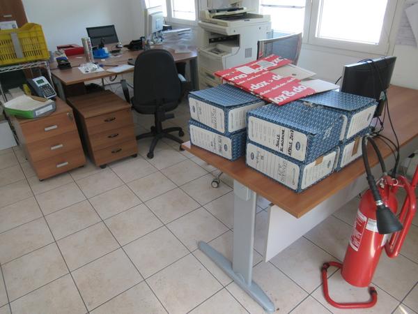 1008#3563 Transpallet a batteria e indumenti da lavoro in vendita - foto 1
