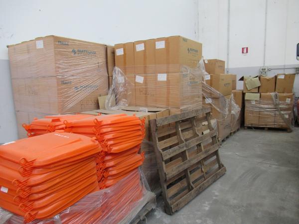1008#3563 Transpallet a batteria e indumenti da lavoro in vendita - foto 27