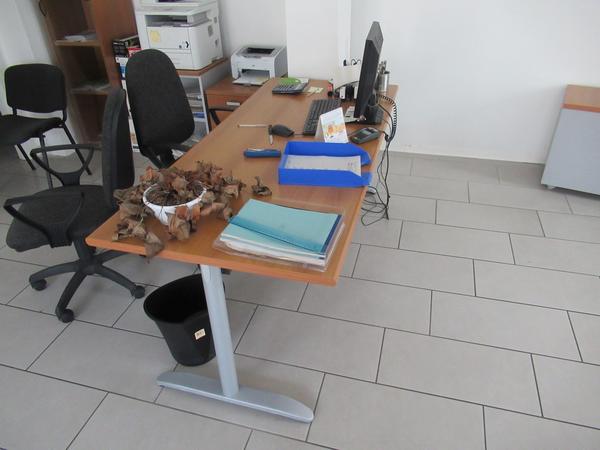 1010#3563 Arredi ufficio e attrezzature elettroniche in vendita - foto 7